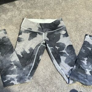 Luluemon Wunder Under Floral Platoon